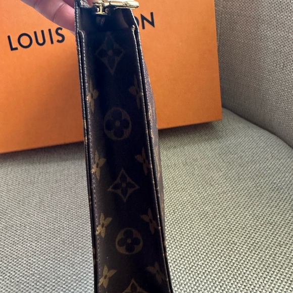 Louis Vuitton Poche Toilette Pouch ❌SOLD ❌ - Picture 10 of 11